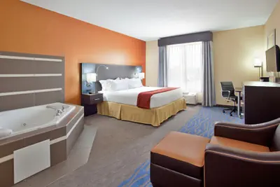Photo 5 - Holiday Inn Express & Suites St Louis Airport by IHG