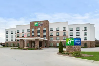 Photo 2 - Holiday Inn Express & Suites Monroe by IHG