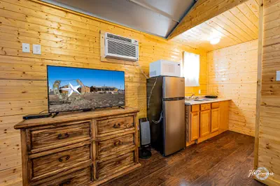 Photo 4 - Horseshoe Lodges Cabins & RV Park