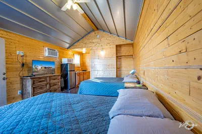 Photo 3 - Horseshoe Lodges Cabins & RV Park