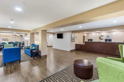Photo 4 - Comfort Inn Charleston South