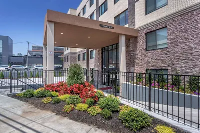 Photo 2 - Comfort Inn JFK Airport
