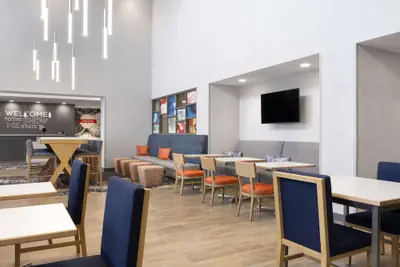 Photo 2 - Hampton Inn & Suites St. Charles Old Town Area