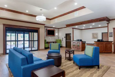 Photo 4 - Comfort Suites West Monroe near Ike Hamilton Expo Center
