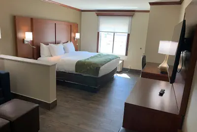 Photo 5 - Comfort Suites West Monroe near Ike Hamilton Expo Center