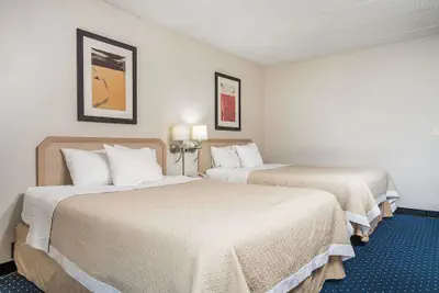 Photo 4 - Blue Way Inn La crosse Extended Stay