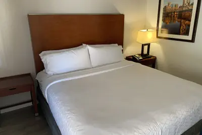 Photo 5 - Super 8 by Wyndham San Jose Airport