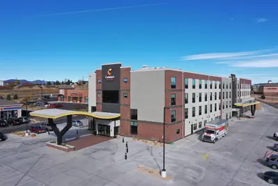 Photo 2 - Comfort Suites Colorado Springs East -Medical Center Area