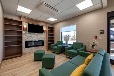 Photo 4 - Comfort Suites Colorado Springs East -Medical Center Area