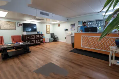 Photo 2 - Heart of Manteo Motor Lodge