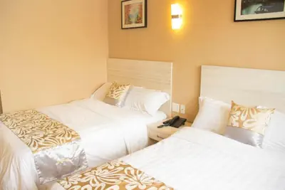 Photo 5 - Phoenix Hotel
