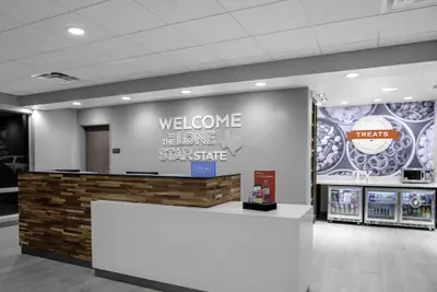 Photo 4 - Hampton Inn & Suites Cedar Park North Austin