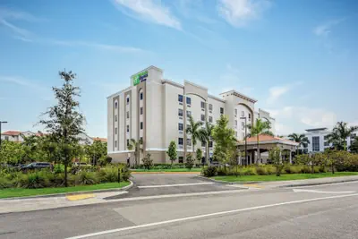Photo 2 - Holiday Inn Express and Suites Miramar by IHG