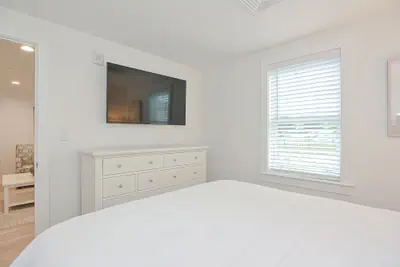 Photo 5 - Thomas Sea Suites
