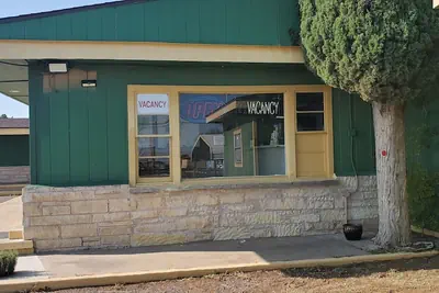 Photo 2 - Town & Country Motel