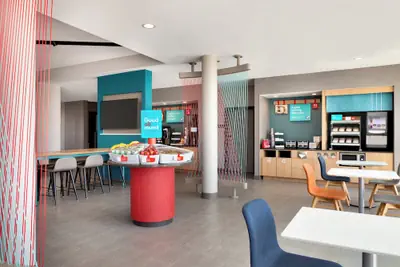 Photo 2 - avid hotel Byron Warner Robins by IHG