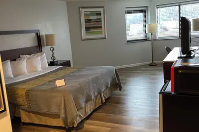 Photo 4 - APM Inn and Suites