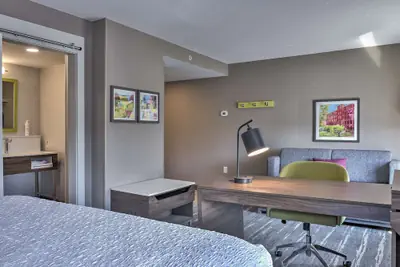 Photo 4 - Hampton Inn & Suites Keene