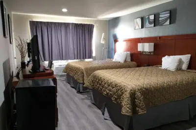 Photo 5 - Bel Air Motor Hotel