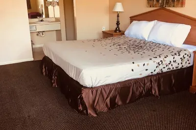 Photo 5 - Hallmark Inn and Suites