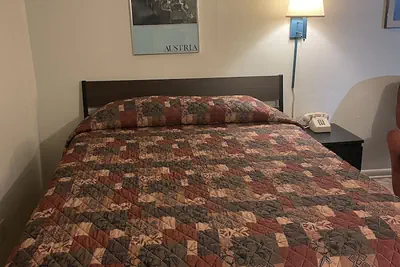 Photo 3 - Sky Inn