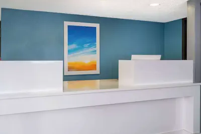 Photo 3 - Days Inn by Wyndham Columbus/Worthington