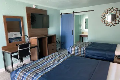 Photo 2 - Regal Inn