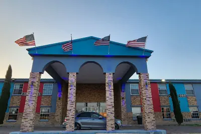 Photo 2 - B&J Hotel and Apartment