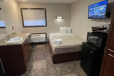 Photo 3 - The Armadillo Hotel Carlsbad
