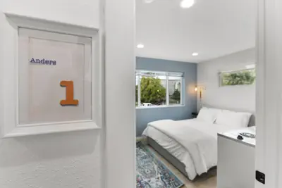 Photo 4 - Ballard's sweet suites