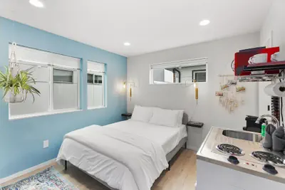 Photo 2 - Ballard's sweet suites