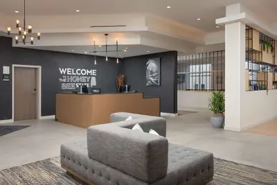Photo 3 - Hampton Inn & Suites Huntsville Downtown
