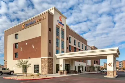 Photo 2 - Comfort Suites Scottsdale Talking Stick Entertainment District
