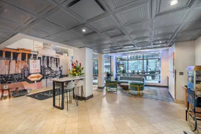 Photo 5 - The Quincy, an Ascend Collection Hotel