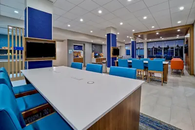 Photo 3 - Holiday Inn Express Huntsville Space Center by IHG