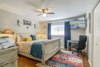 Photo 4 - Southwest Splendor 2BR Tempe Townhome