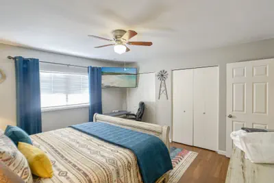 Photo 5 - Southwest Splendor 2BR Tempe Townhome