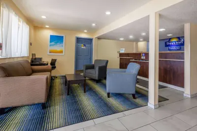 Photo 3 - Travelodge By Wyndham Charles Town/Harpers Ferry