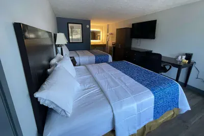 Photo 5 - Travelodge By Wyndham Charles Town/Harpers Ferry