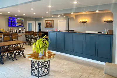 Photo 2 - Welcome Inn