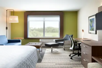 Photo 5 - Holiday Inn Express & Suites Canton by IHG