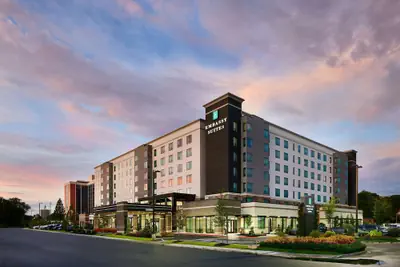 Photo 2 - Embassy Suites by Hilton Atlanta Airport North