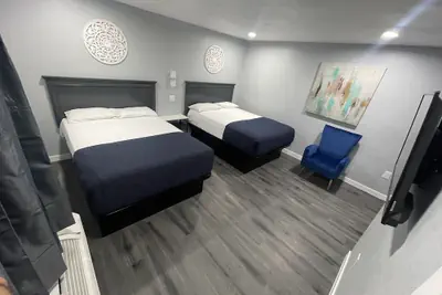 Photo 4 - Perfect Inn Motel