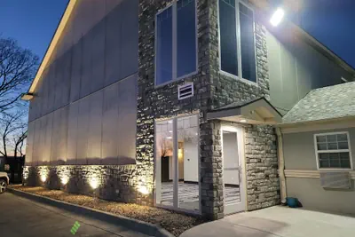 Photo 2 - Best Inn Motel