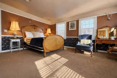 Photo 2 - Cecil Bacon Manor