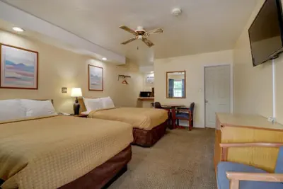 Photo 4 - Brookside Inn & Cottages