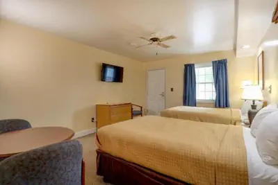 Photo 3 - Brookside Inn & Cottages