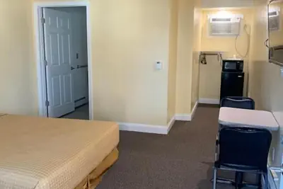 Photo 5 - Brookside Inn & Cottages