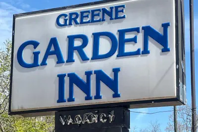 Photo 3 - Green Garden Inn