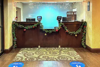 Photo 4 - Comfort Inn Darien - North Brunswick